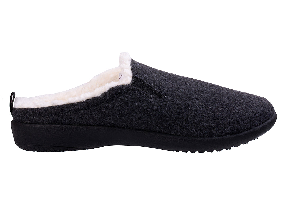 Extra Wide Fit Orthopaedic Diabetic Slippers for Women and Men with Non Extra Wide Fit Orthopaedic Diabetic Slippers for Women and Men with Non